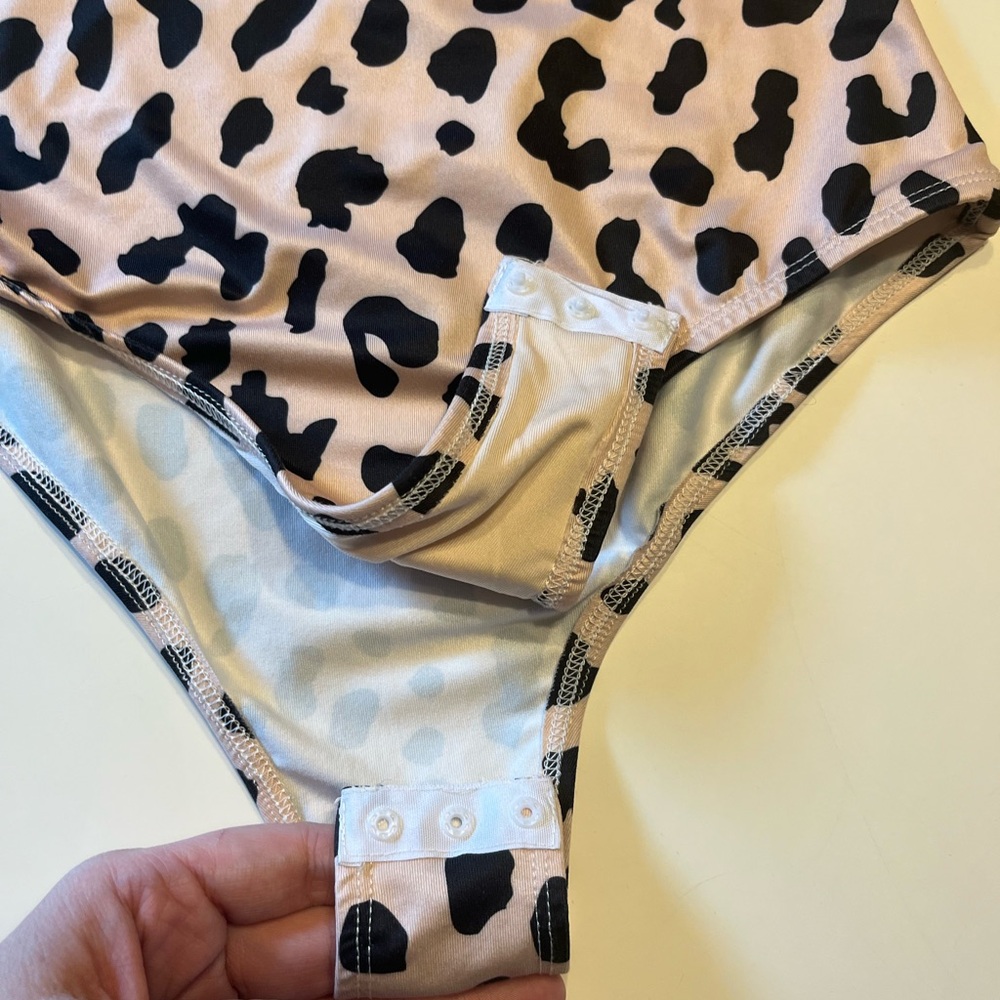 Princess Polly size 4 black tan animal print tank bodysuit - Picture 5 of 9
